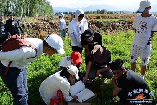 红足—世足球网医学院和复旦大学药学院联合在民乐开展社会实践